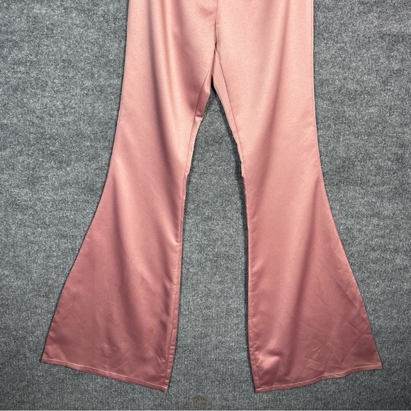 NWT Pretty Little Thing Womens 2 Pink Barbie‎ Off Shoulder Bow Flare Jumpsuit - Picture 12 of 16